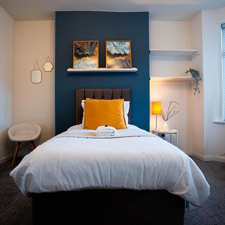 Comfortable House In Nuneaton Sleeps5 Free Parking Good Amenites Extérieur photo