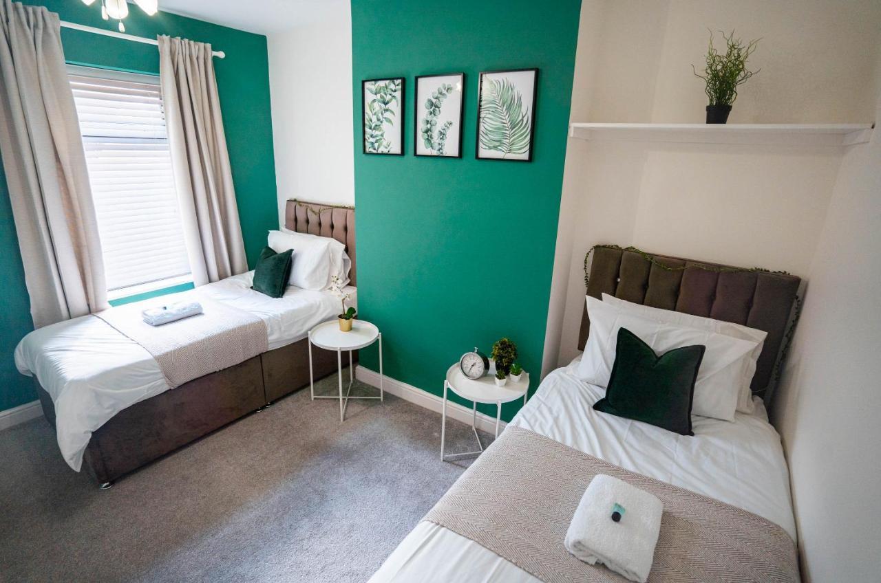 Comfortable House In Nuneaton Sleeps5 Free Parking Good Amenites Extérieur photo